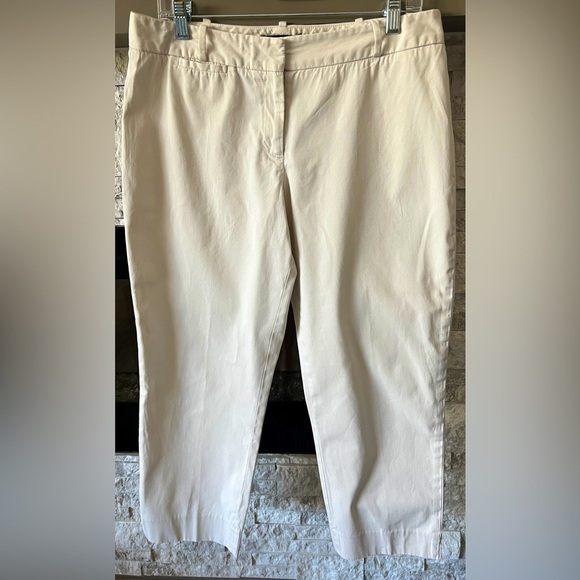 Talbots signature size 8 beige cropped pants - Picture 1 of 9